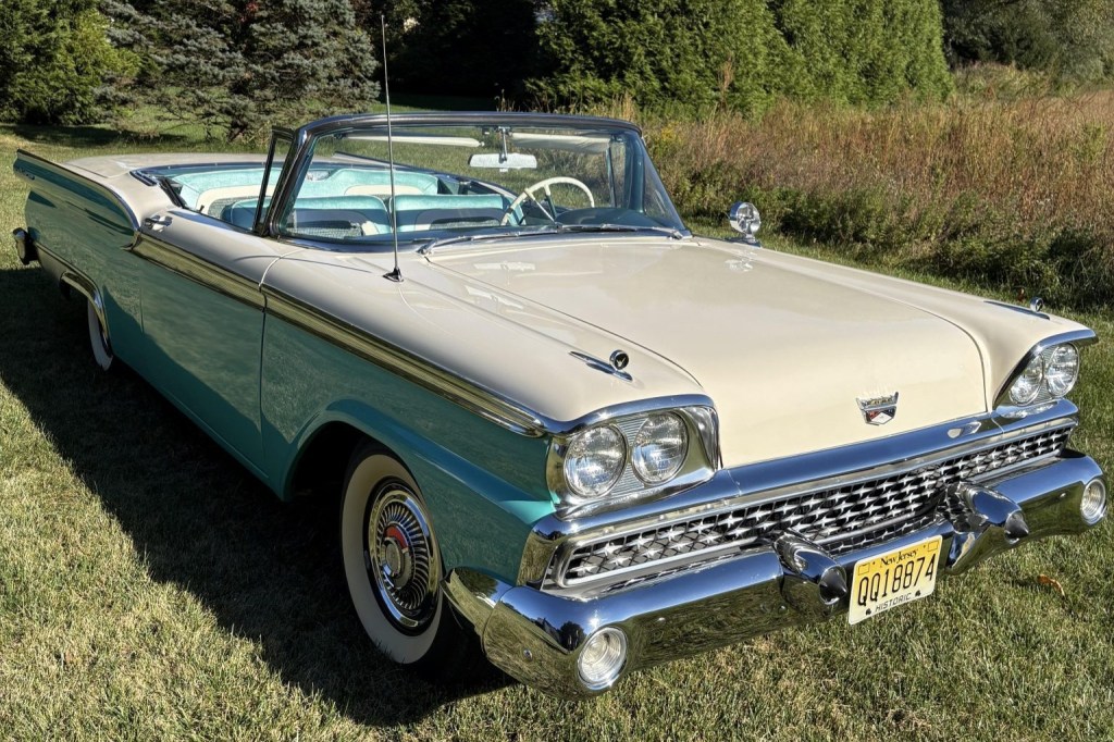 1959 Ford Fairlane 500&nbsp;Skyliner