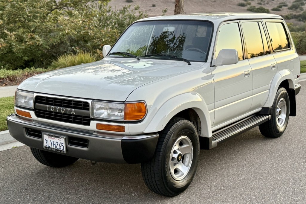 1994 Toyota Land Cruiser FZJ80 at No&nbsp;Reserve