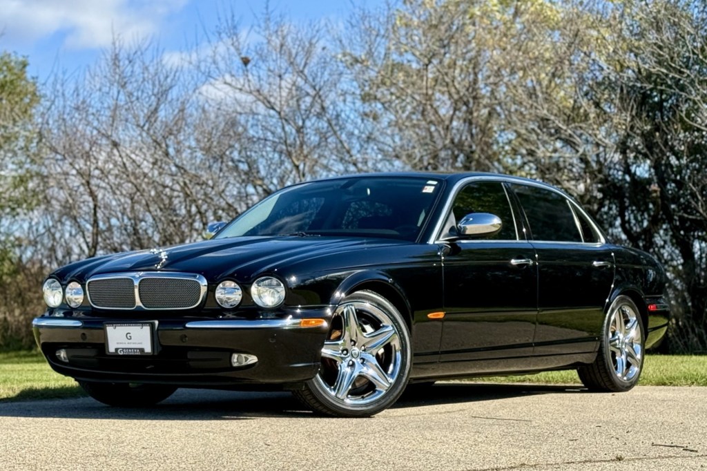 40k-Mile 2005 Jaguar Super&nbsp;V8
