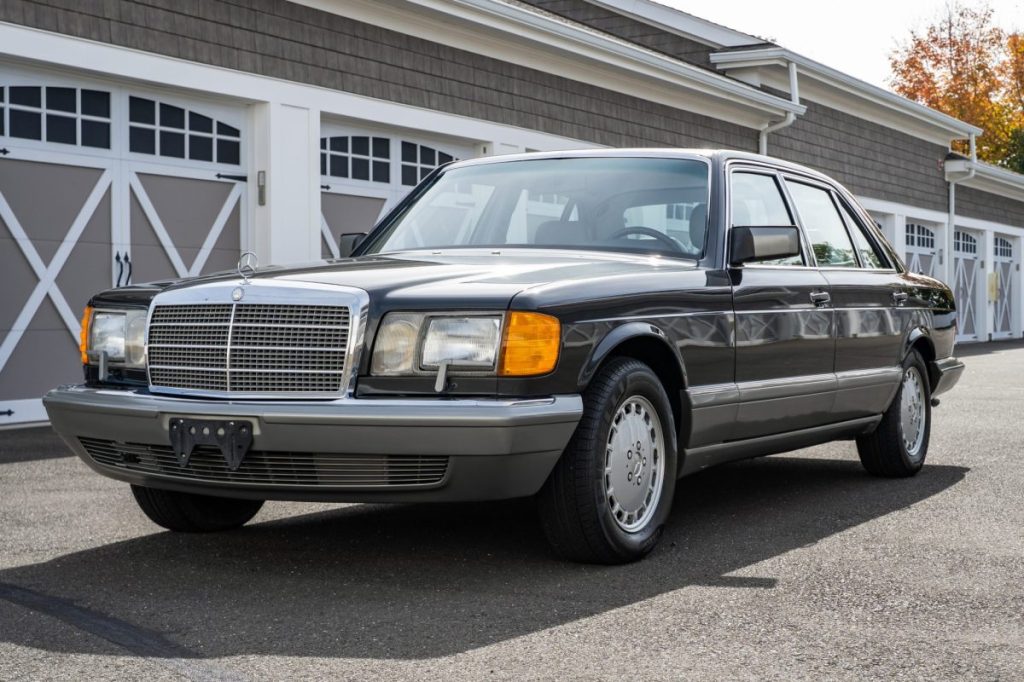 28k-Mile 1988 Mercedes-Benz 420SEL at No&nbsp;Reserve